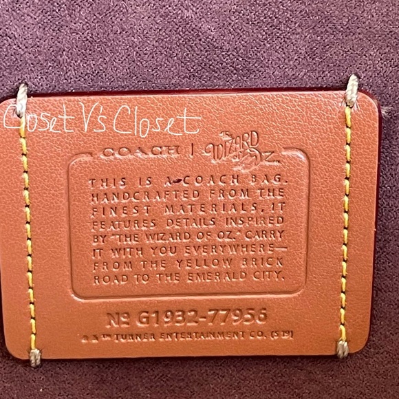 ❤️2019 Exclusive Wizard of Oz Coach Tote - Picture 12 of 14